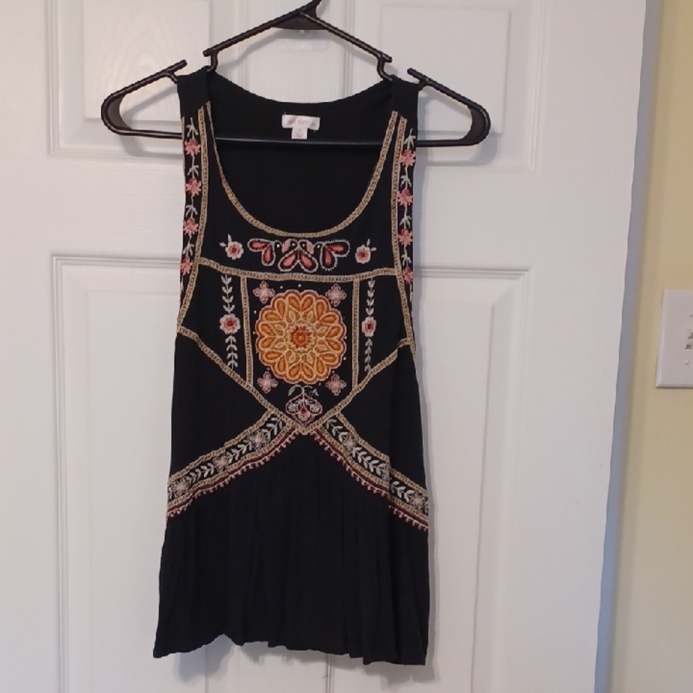 Xhilaration Sz L, Flowy, Gauzy, Boho Embroidered Black Tank. Racer Back